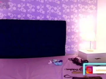 LittleKloe  live sex cam