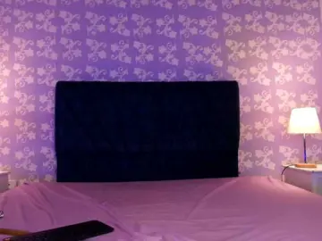 LittleKloe  live sex cam