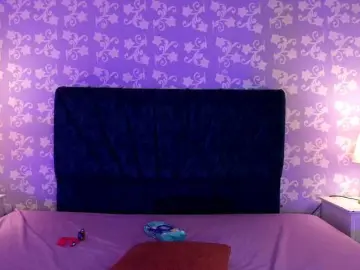 LittleKloe  live sex cam