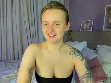 Rina-Panic  live sex cam