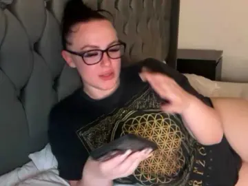 Riri-bstvx  live sex cam