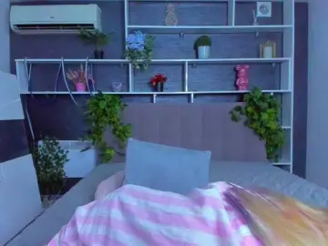 SabrinaSharm  live sex cam