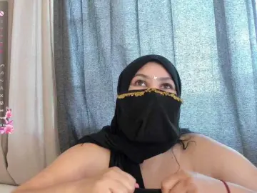 Amina-hafssa  live sex cam