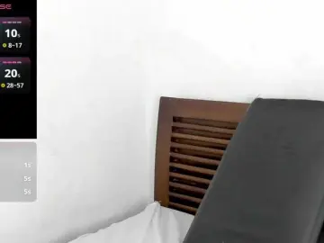 Vanessaasquirt  live sex cam