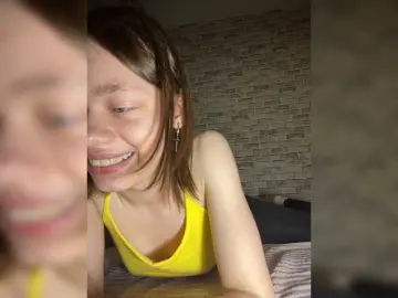 18YoungPussy18  live sex cam