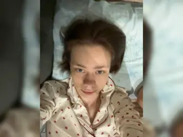18YoungPussy18  live sex cam