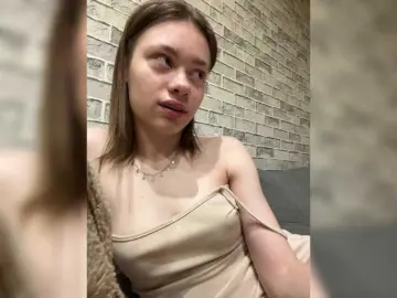 18YoungPussy18  live sex cam