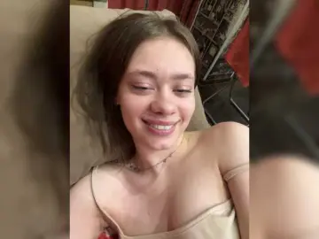 18YoungPussy18  live sex cam