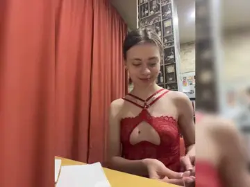 18YoungPussy18  live sex cam