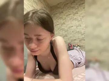 18YoungPussy18  live sex cam