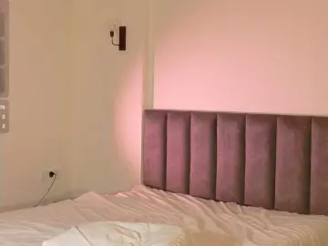 Sovelle  live sex cam