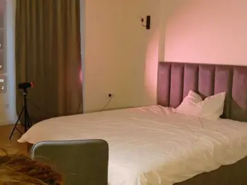 Sovelle  live sex cam