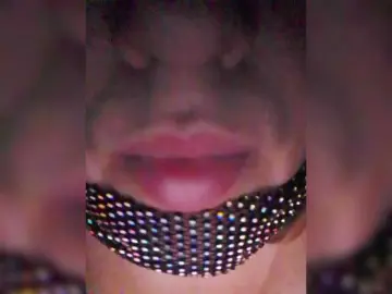 StacyMilk  live sex cam