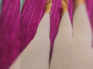 StacyMilk  live sex cam