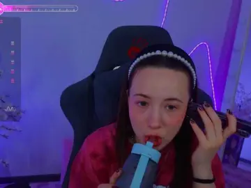 Trixiie  live sex cam