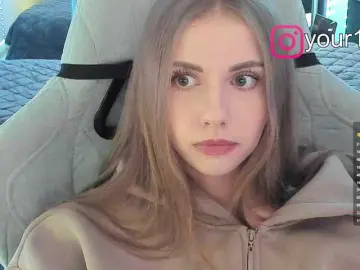 -VikkiL0vesCheese-  live sex cam