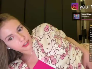 -VikkiL0vesCheese-  live sex cam