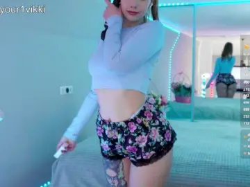 -VikkiL0vesCheese-  live sex cam