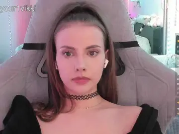 -VikkiL0vesCheese-  live sex cam