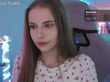 -VikkiL0vesCheese-  live sex cam