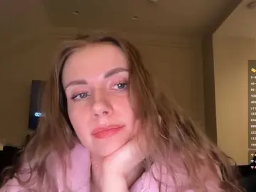 -VikkiL0vesCheese-  live sex cam