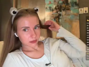 -VikkiL0vesCheese-  live sex cam