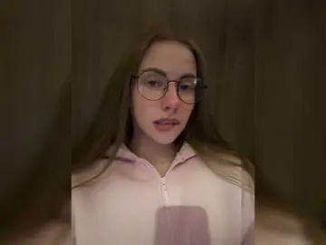 -VikkiL0vesCheese-  live sex cam