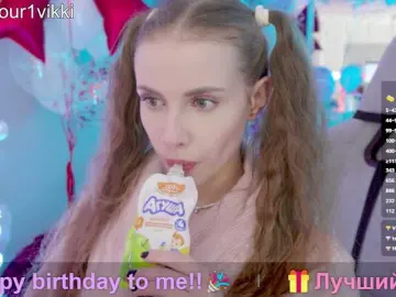 -VikkiL0vesCheese-  live sex cam