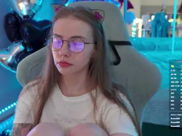 -VikkiL0vesCheese-  live sex cam