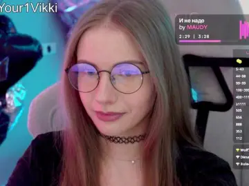 -VikkiL0vesCheese-  live sex cam
