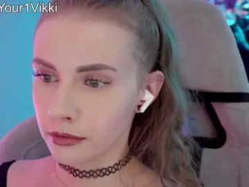 -VikkiL0vesCheese-  live sex cam