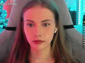 -VikkiL0vesCheese-  live sex cam