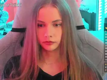 -VikkiL0vesCheese-  live sex cam
