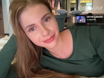 -VikkiL0vesCheese-  live sex cam