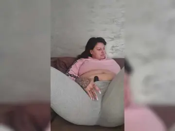 CannabisQueen  live sex cam