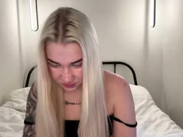KatieGlow  live sex cam