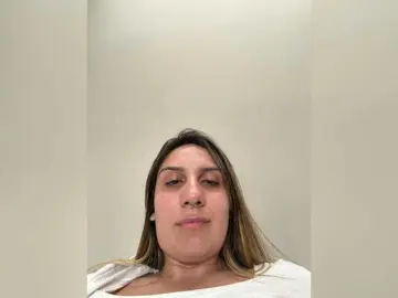 Sarah-honey  live sex cam