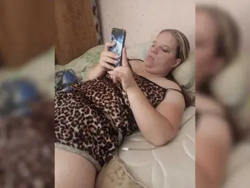 Vikki3011  live sex cam