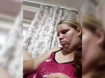 Vikki3011  live sex cam