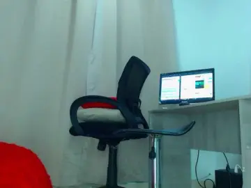 Milytylor  live sex cam