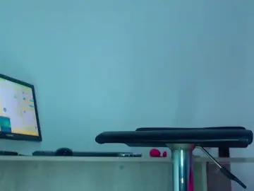 Milytylor  live sex cam