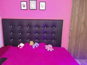 Mollycurvyhot  live sex cam