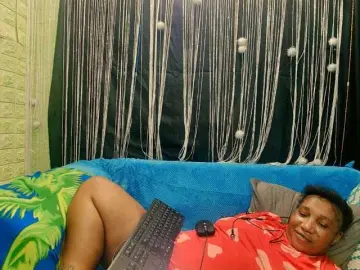 Mysticeboney  live sex cam