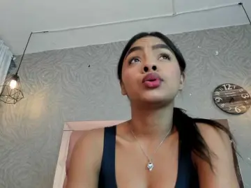 KOURTNEY-  live sex cam