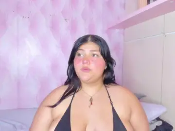 TaniaBellini  live sex cam