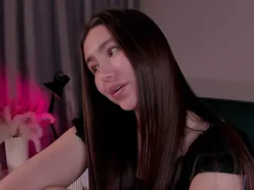 Blackskyy  live sex cam