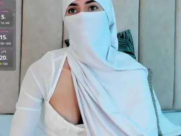 Zahiira  live sex cam