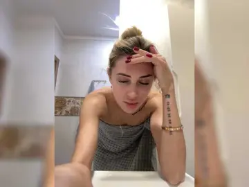 Alina-13-1  live sex cam