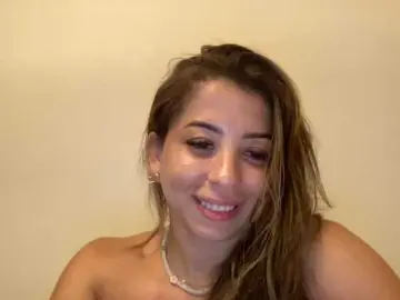 Carol1n1  live sex cam