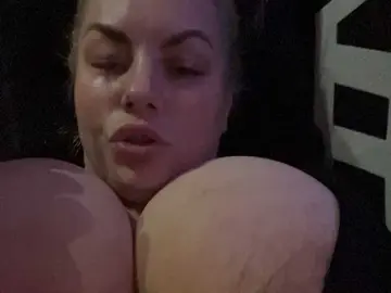 RobinLili  live sex cam
